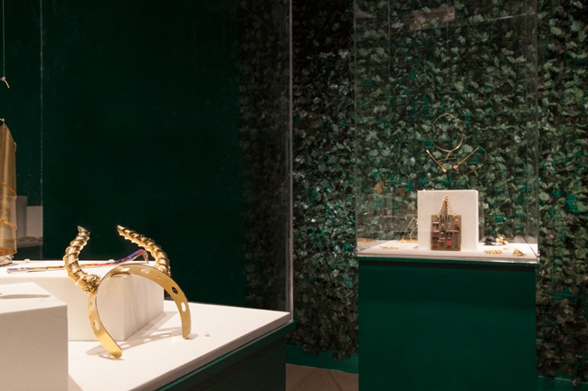 Image from from picasso to koons: the artist as jeweler